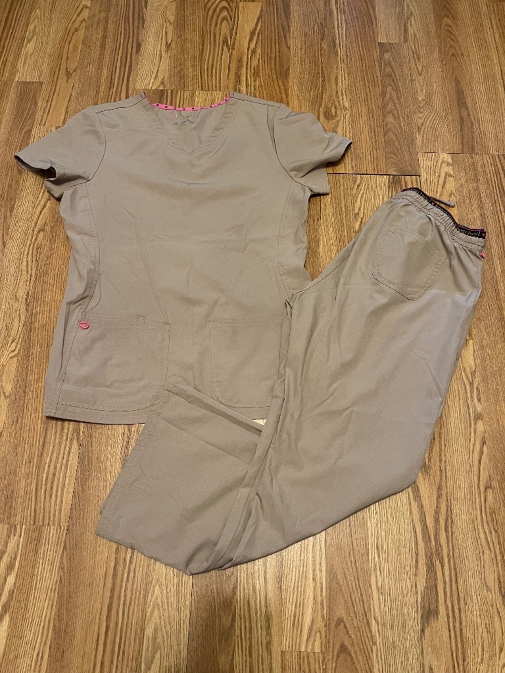 HeartSoul scrub set Large L Petite Khaki